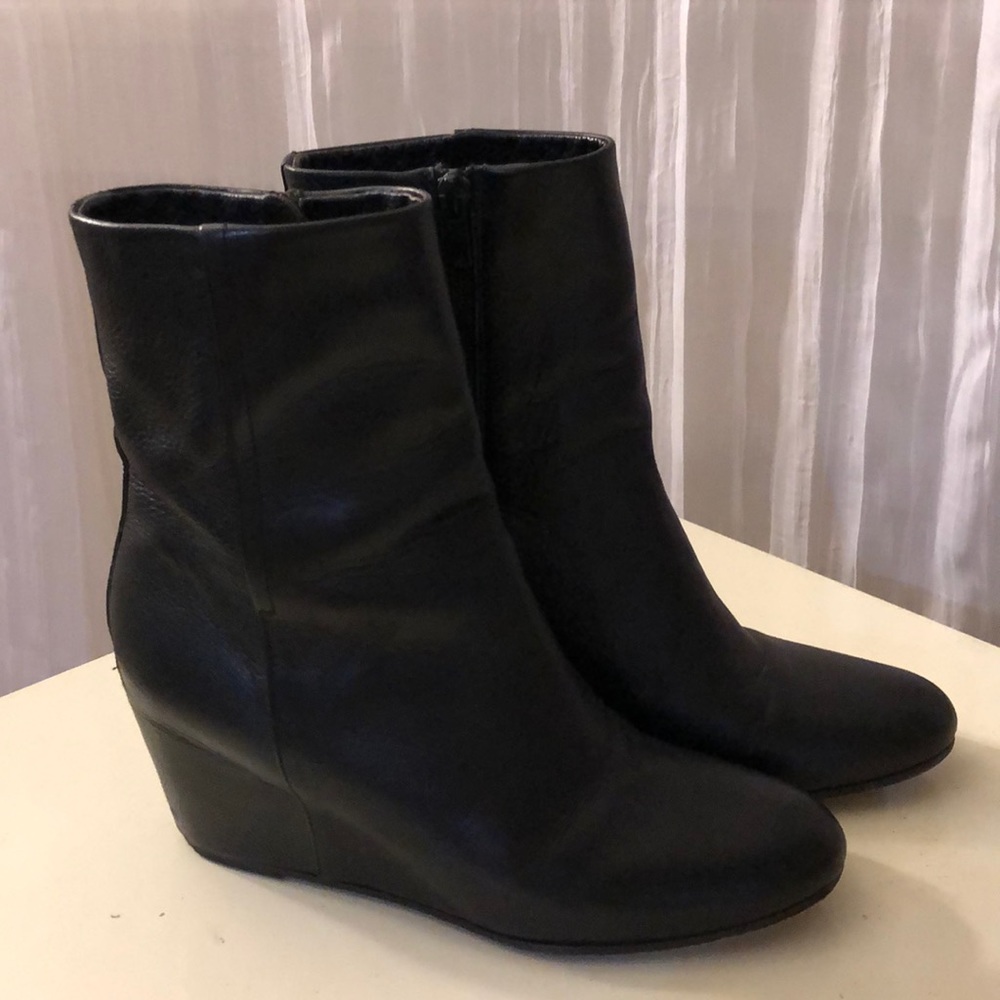 VINCE ankle boots